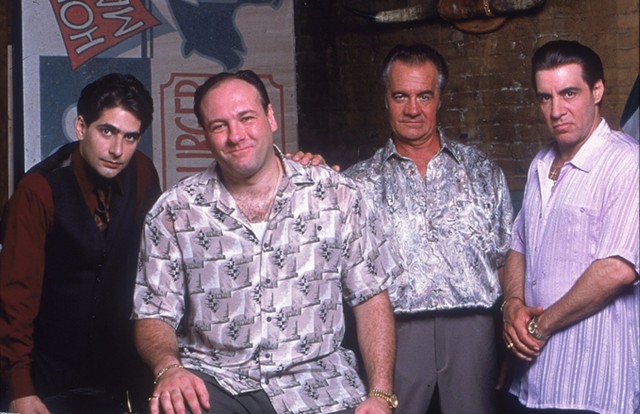 James Gandolfini (drugi z lewej) sprawiał problemy na planie filmowym, ale ekipa go uwielbiała.