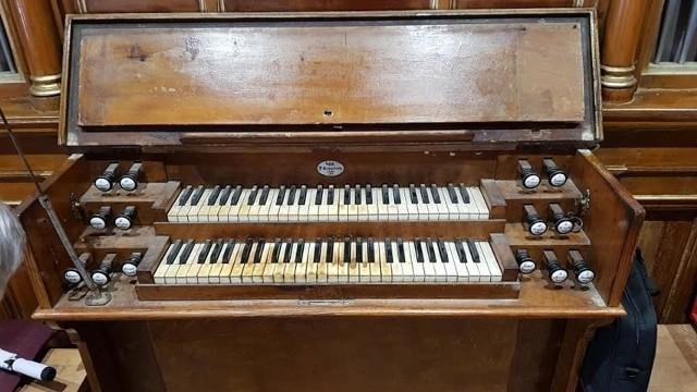 Zabytkowe organy w miasteckim kościele.
