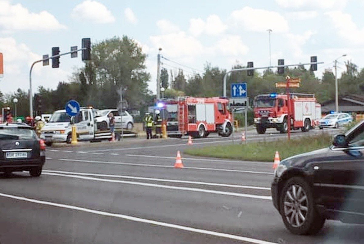 Wypadek w Mikołowie. TIR roztrzaskał się o dwa samochody