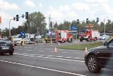 Wypadek w Mikołowie. TIR roztrzaskał się o dwa samochody osobowe. Przejechał na czerwonym świetle. Są ranni