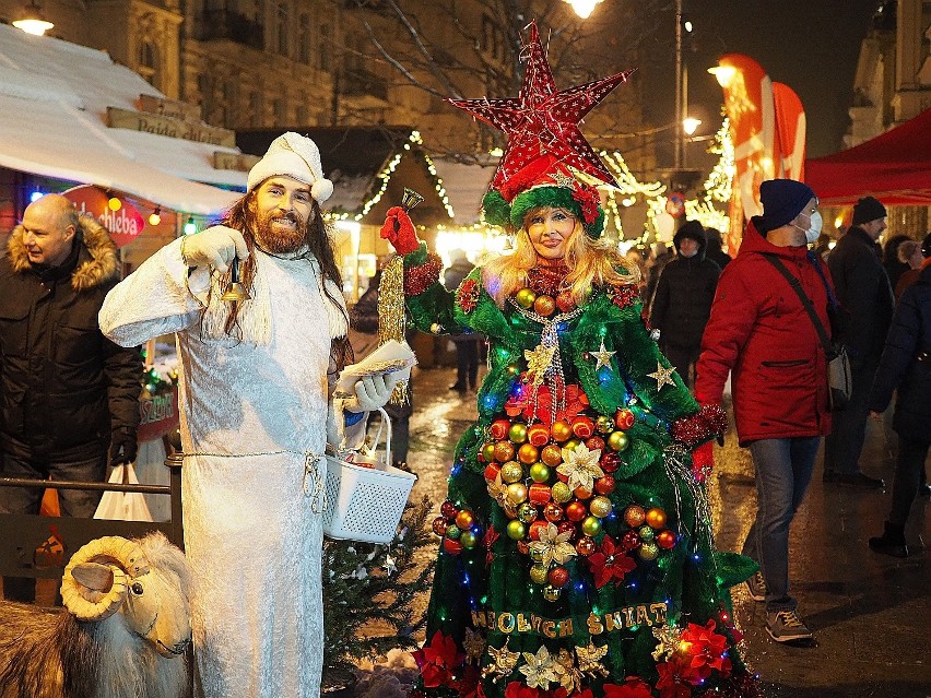 Bożonarodzeniowy jarmark przyciągnął na Piotrkowską tłumy...