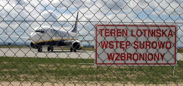 Samolot Ryanair wystartował dziś z lotniska w Jasionce.