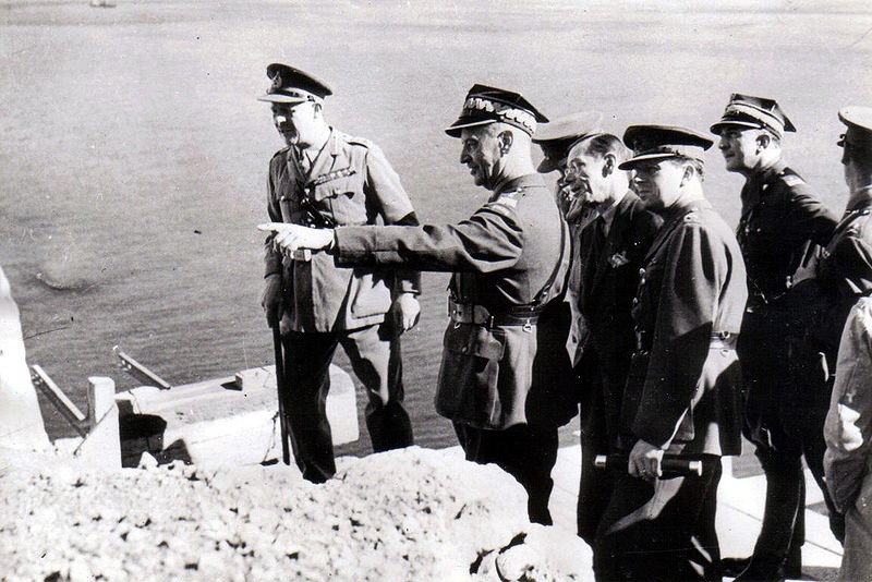 Gen. Sikorski 4 lipca 1943 w Gibraltarze. To jedno z...