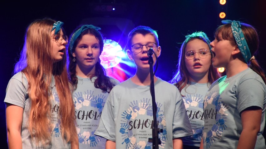 Koncert świąteczny "Skrzydła aniołów" w Rypinie. Wystąpili lokalni artyści - wideo