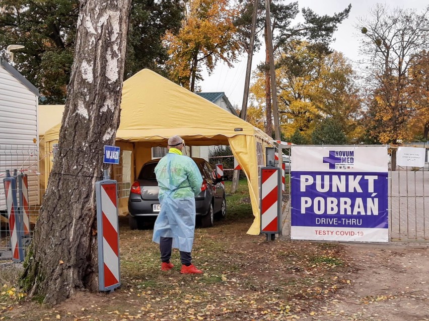 W pierwszym drive-thru w Sępólnie dziennie dwóch pracowników...