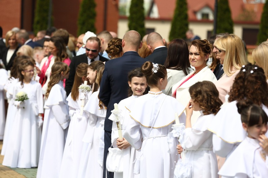 I Komunia w kościele pw. Zbawiciela Świata w Ostrołęce [ZDJĘCIA]