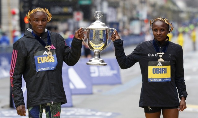 Zwycięzcy maratonu w Bostonie - Evans Chebet i Hellen Obiri