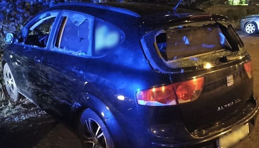 Pijani mieszkańcy Bydgoszczy kijami bejsbolowymi zniszczyli samochód w Gdańsku. Grozi im kara pozbawienia wolności