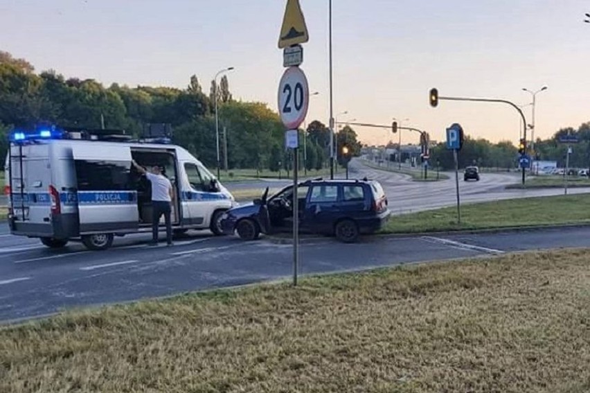 Pijany kierowca potrącił policjanta, który zatrzymał go poza służbą