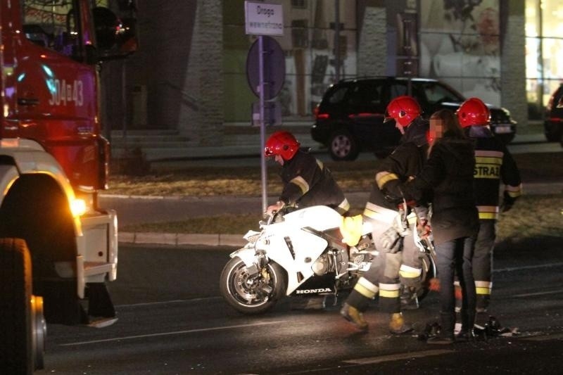 Wypadek w Bielanach Wrocławskich. Motocyklistka zderzyła się z matizem (ZDJĘCIA)