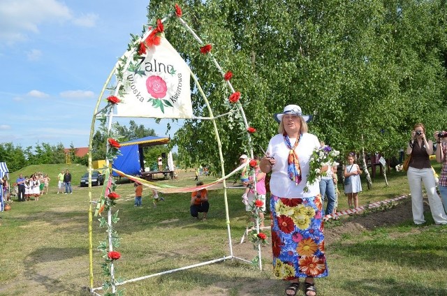 Sołtyska Ewa Szczypiorska ma zapała do parcy.