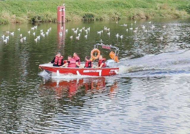 Wydanym przez wojewodę śląskiego zakazem nie są objęte m.in. służby prowadzące działania na Kanale Gliwickim. Zobacz kolejne zdjęcia. Przesuwaj zdjęcia w prawo - naciśnij strzałkę lub przycisk NASTĘPNE