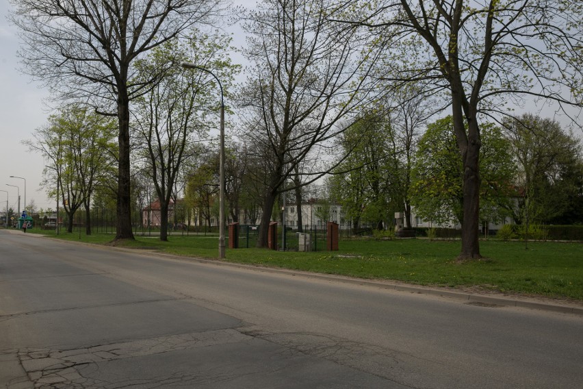 teren gdzie może stanąć COI przy Centralnej