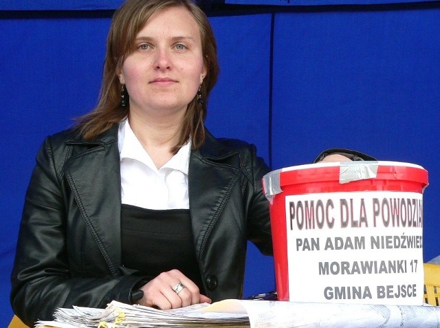 Wioleta Maj, szefowa biura rajdu, prowadziła zbiórkę pieniędzy dla powodzianina z Morawianek.