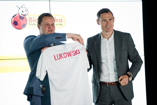 Biedronka wciąż będzie głównym sponsorem reprezentacji Polski. Umowa została przedłużona do końca 2022 r.