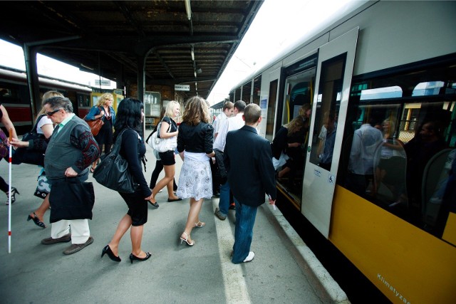 Na linii kolejowej Wrocław - Jelenia Góra zostanie wyremontowany tunel