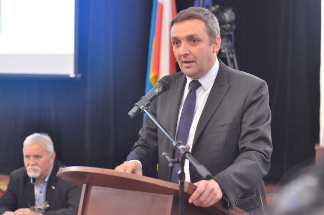 Prezydent Tarnobrzega Grzegorz Kiełb mówił na sesji rady miejskiej o wsparciu dla Spółki Akcyjnej Siarka Tarnobrzeg.