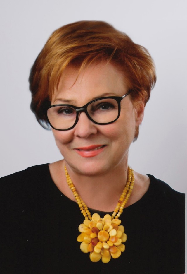 Teresa Bogacka jest kanclerzem WSEI od 2001 roku. Szefuje też radzie nadzorczej Fundacji „OIC Poland”, 