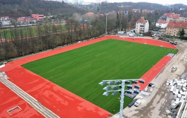 Przebudowa stadionu przy Krasińskiego powinna zakończyć się w marcu 2022.