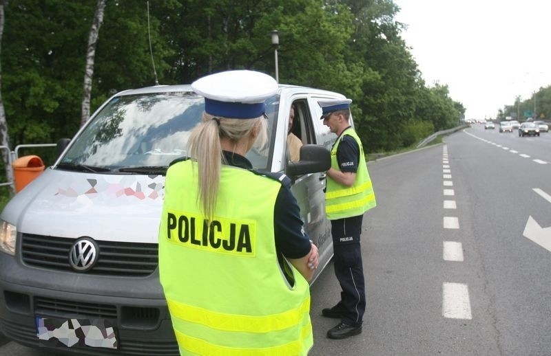 Śląscy policjanci prowadzili akcję "Trzymaj się prawego pasa" [ZDJĘCIA + WIDEO]