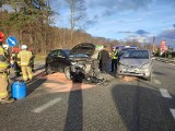 Nawojowa. Zderzenie SUV-a z mercedesem w pobliżu stacji paliw 