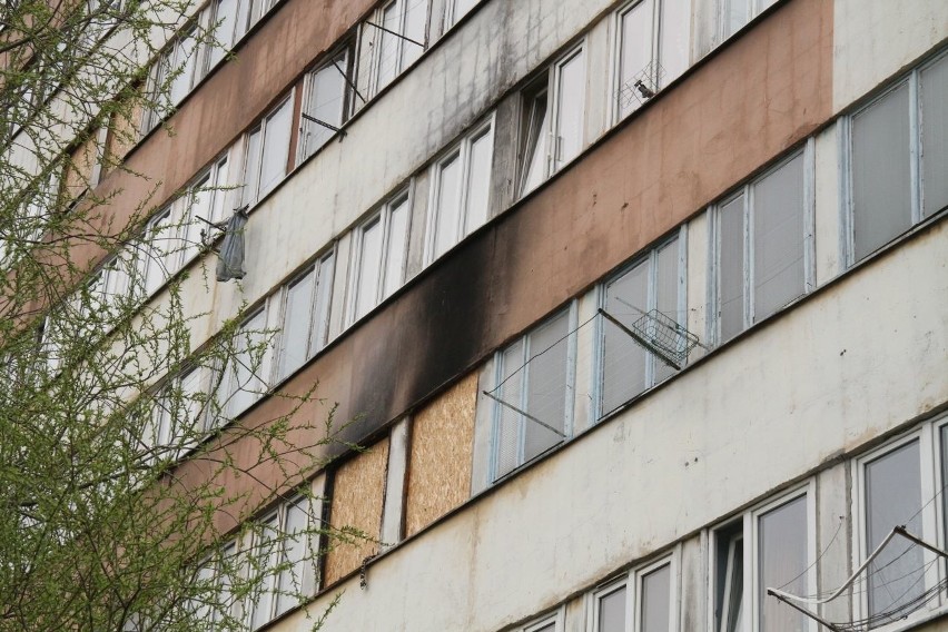 Pożar w Kielcach. Kolejny raz paliło się w wieżowcu przy Młodej 4