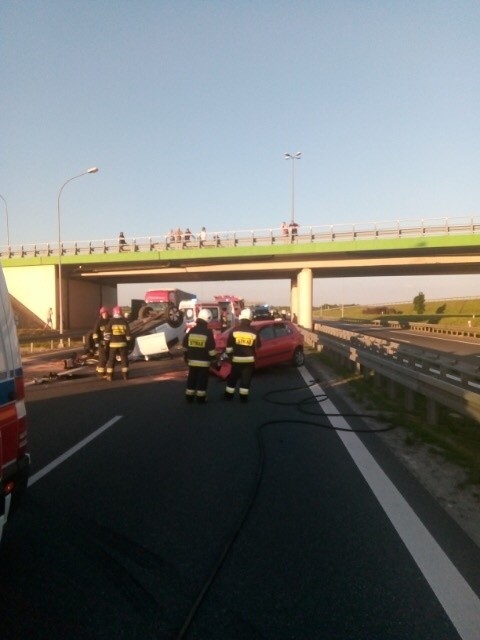 Wypadek na obwodnicy Piask. Zderzyły się dwa samochody. Jedna osoba zmarła
