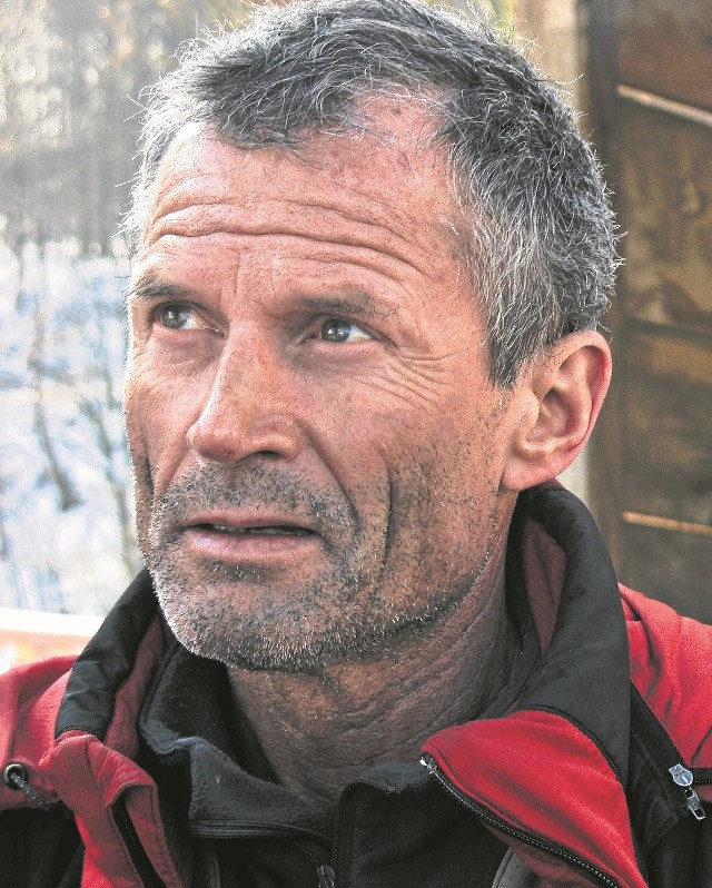 Ryszard Pawłowski w środowisku wspinaczy ma pseudonim „Napał”. Alpinista słynie ze wspinaczki w ekstremalnie trudnych warunkach.