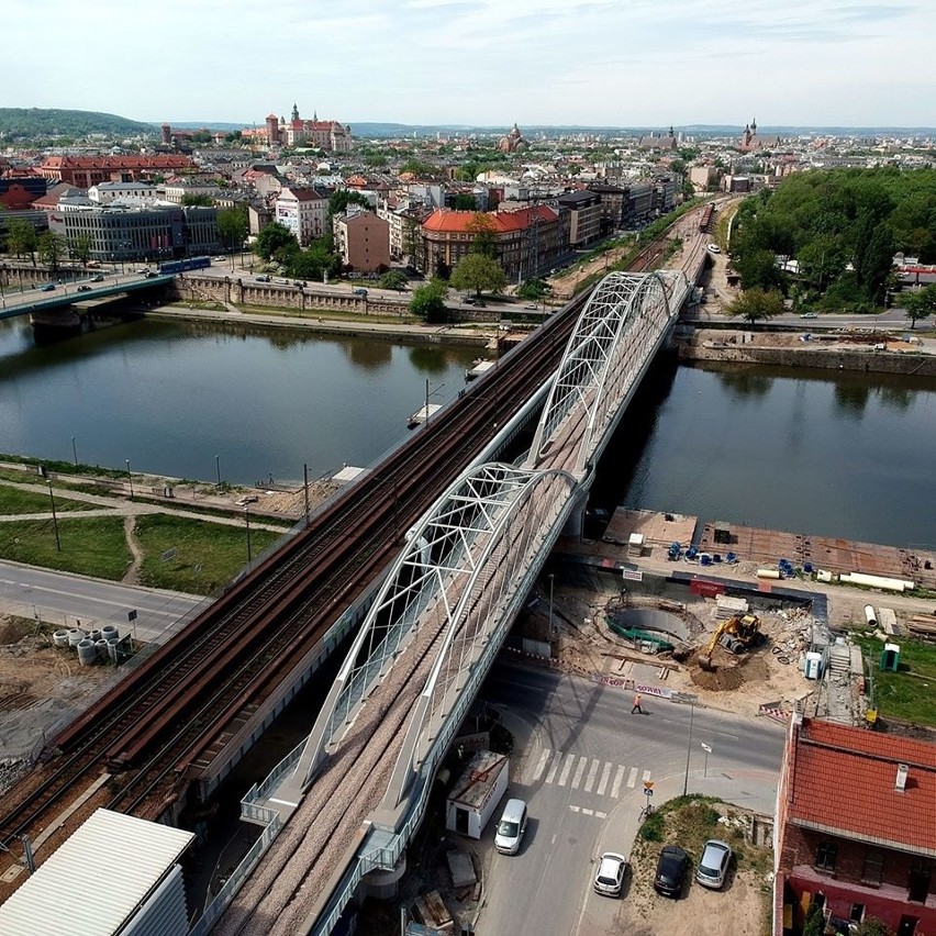 Trwa budowa nowych mostów nad Wisłą