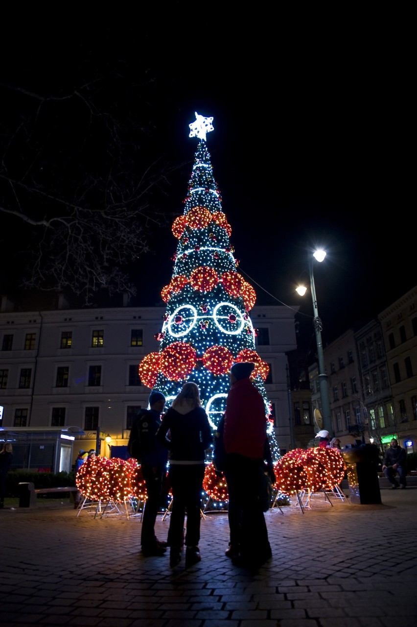 Świąteczne ozdoby Krakowa - anioły, smoki, lajkoniki
