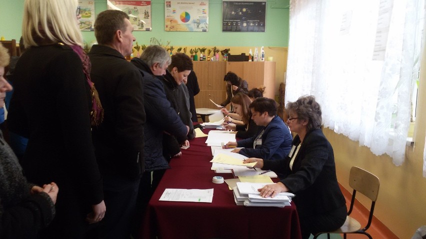 Wybory 2015. Głosowanie trwa juz od pięciu godzin. ZDJĘCIA - Bieruń i Lędziny
