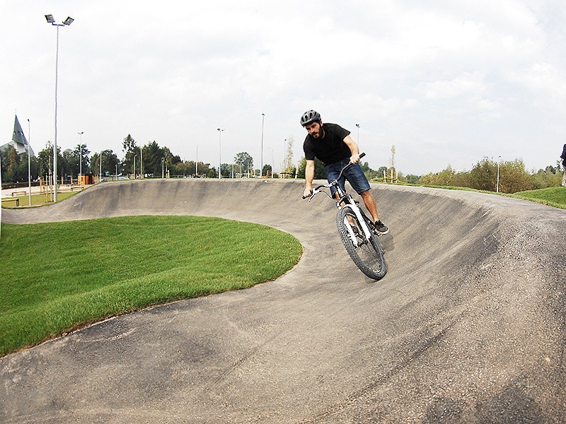 W Nowym Sączu powstał największy pumptrack w UE [ZDJĘCIA]