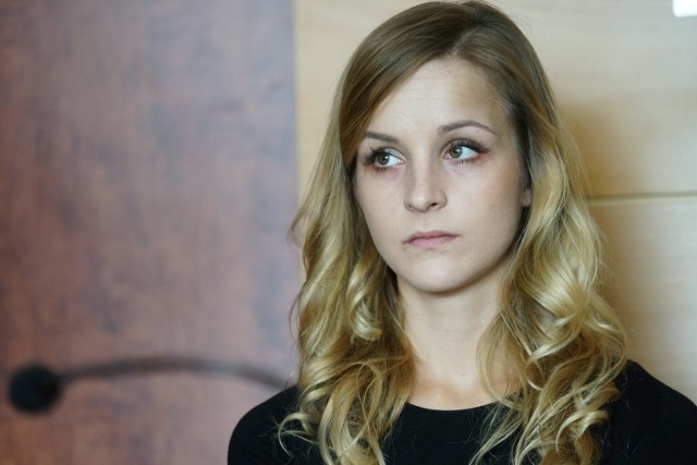 20-letnia Kinga Jasiewicz na sali rozpraw krakowskiego sądu