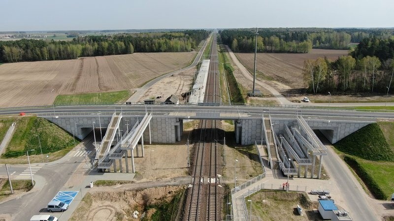 Budowa Rail Baltica. Nowe wiadukty na trasie Białystok-Czyżew. Dąbrowa-Kity