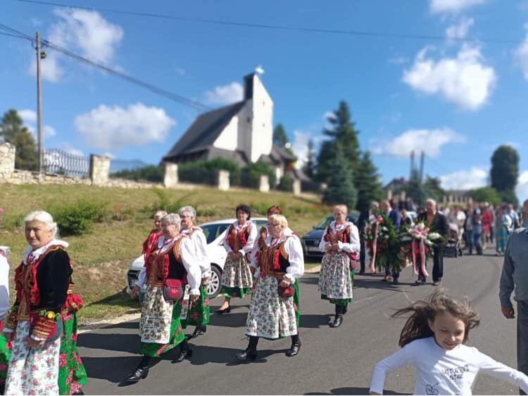 79. rocznica pacyfikacji Łaz. Oddali cześć poległym