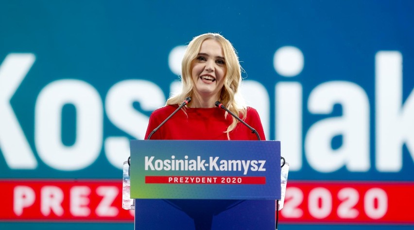 Paulina Kosiniak-Kamysz. Kim jest żona Władysława Kosiniaka-Kamysza? Ile ma lat? Wiek. Gdzie pracuje? [ZDJĘCIA]