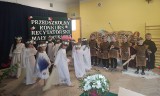 Wzruszające wiersze i piosenki na konkursie recytatorskim w Przedszkolu numer 5 w Kielcach. Zobacz zdjęcia i film