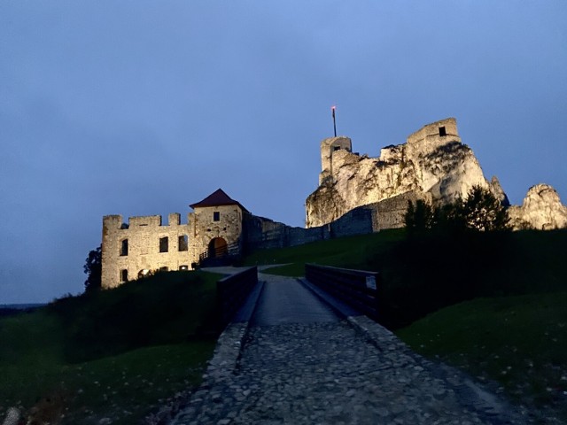 Zamek Rabsztyn. Tu warto przyjechać o każdej porze roku