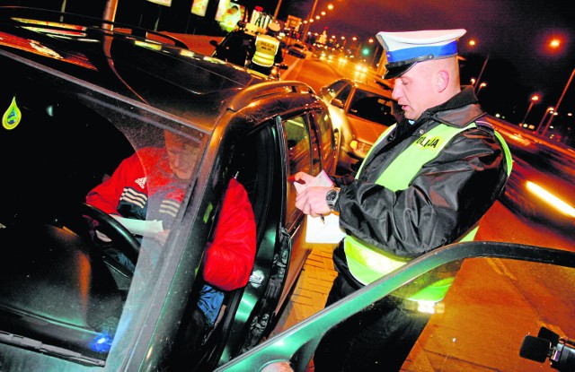 Policjant wystawiający mandat musi posłużyć się taryfikatorem 