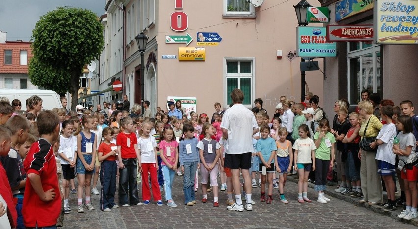 III Powiatowe Uliczne Biegi Dzieci i Młodzieży w...