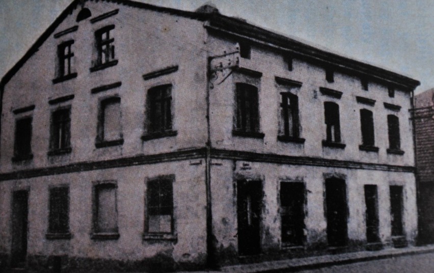 Pierwsza siedziba szkoły w domu Marcina Łukowicza, który...