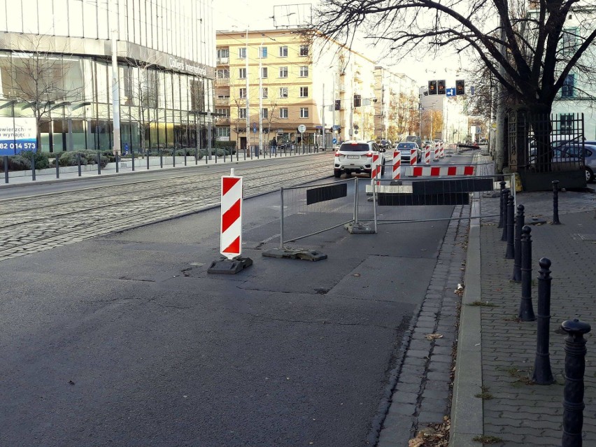 Budowa ścieżek rowerowych na ulicy Małachowskiego we...