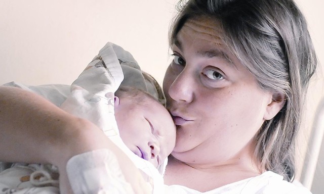 Nikodem urodził się jeszcze przed remontem. Mama Anna Olejniczak zapewnia, że jej drugie dziecko też przyjdzie na świat w szpitalu w Gorzowie. - Chętnie sprawdzę, jakie warunki będą na nowej porodówce - mówi kobieta.