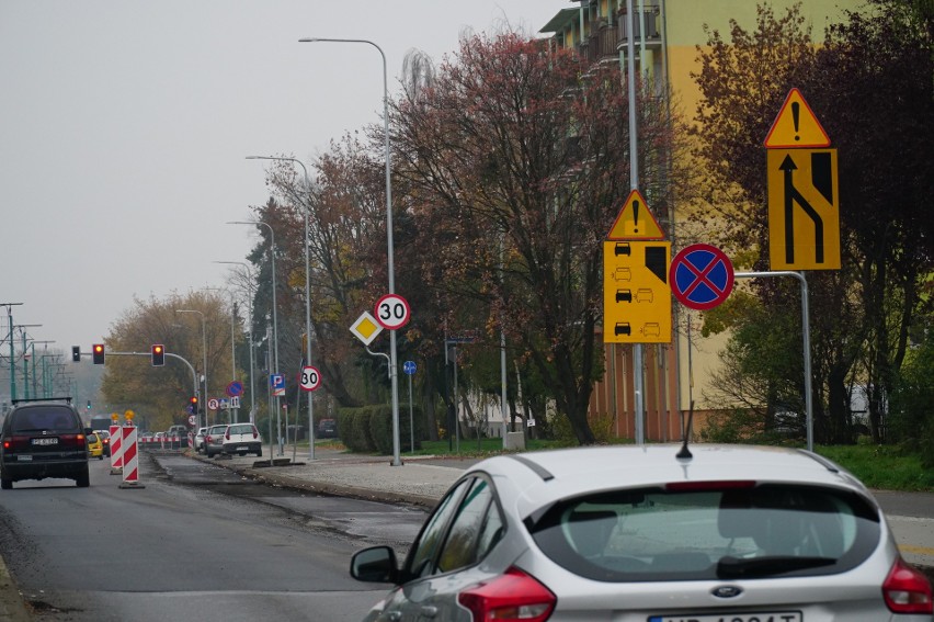 Przy ul. Grunwaldzkiej, między Jugosłowiańską a Słoneczną,...