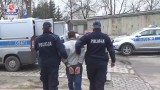 Policjanci zatrzymali kłusownika. Miał w domu broń i fabrykę amunicji (WIDEO, FOTO)
