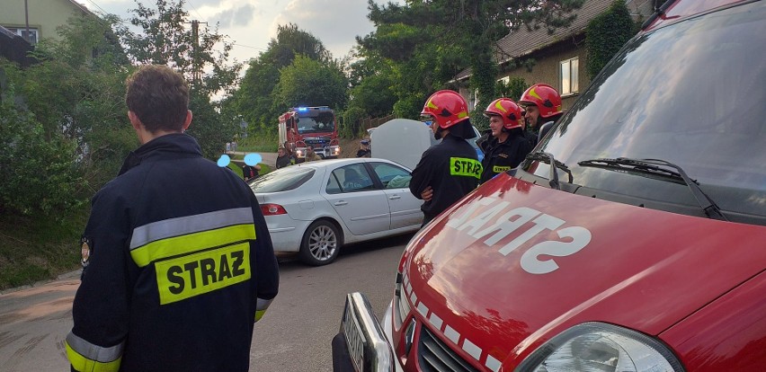 Wypadek w Czulicach. Zderzyły się dwa pojazdy osobowe