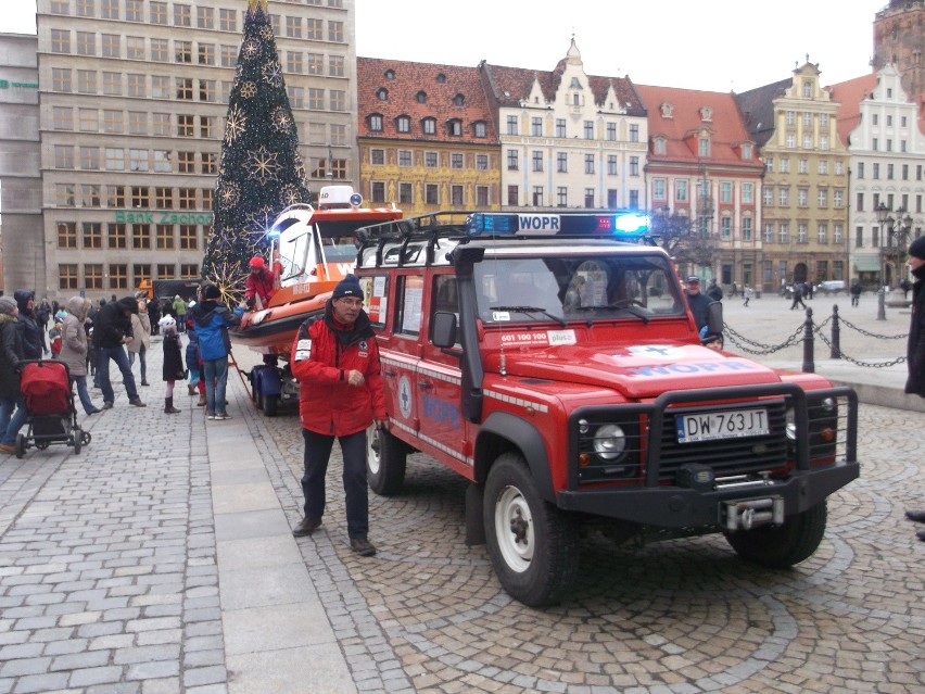 WOŚP we Wrocławiu. Wielka orkiestra zebrała 496 tysięcy (ZDJĘCIA)