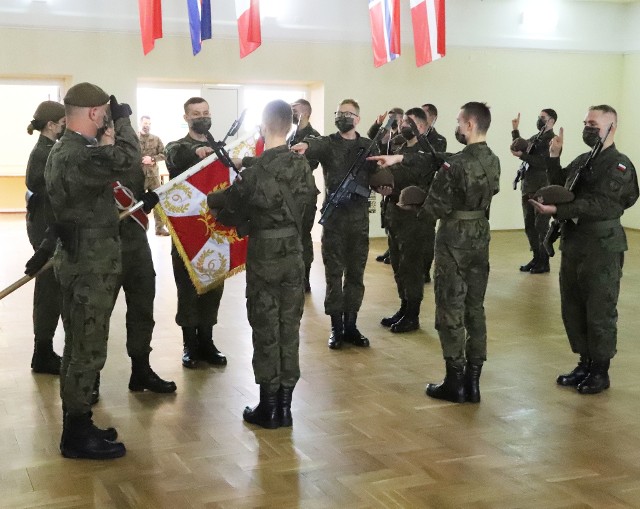 W niedzielę, 31 stycznia, odbyło się uroczyste ślubowanie nowych żołnierzy Mazowieckiej Brygady Obrony Terytorialnej.