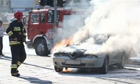 Alfa romeo w płomieniach