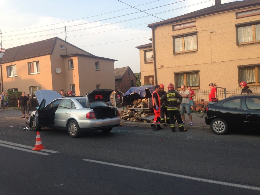 Groźnie wyglądający wypadek w Rydułtowach. Z jednego z...